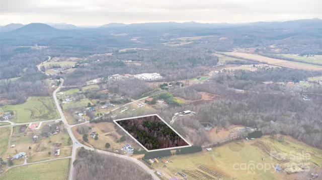 a view of a outdoor space