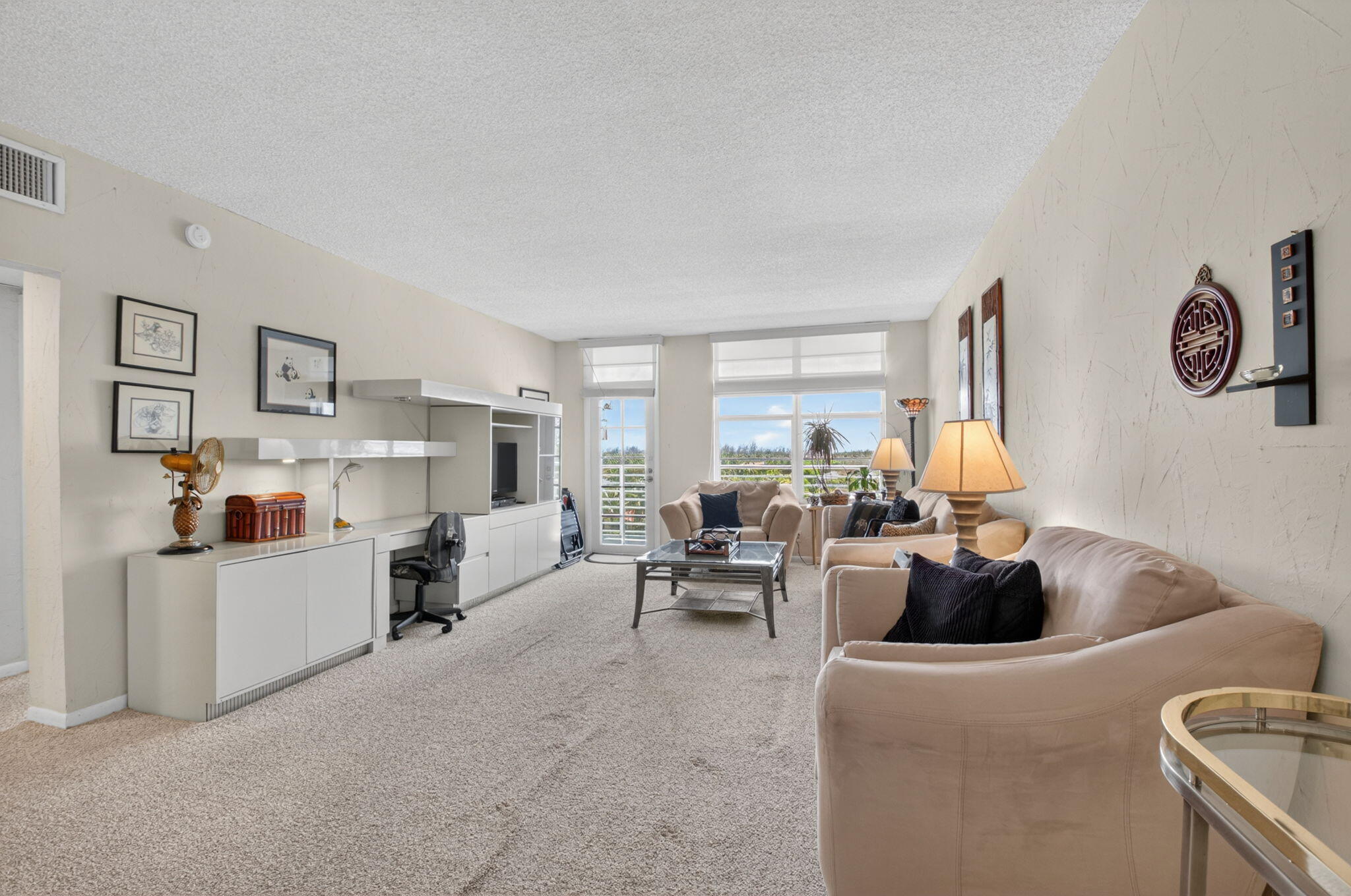 2851 South Ocean Boulevard, Unit 5M Boca Raton, FL 33432 - Photo 3 of 46 Living Area