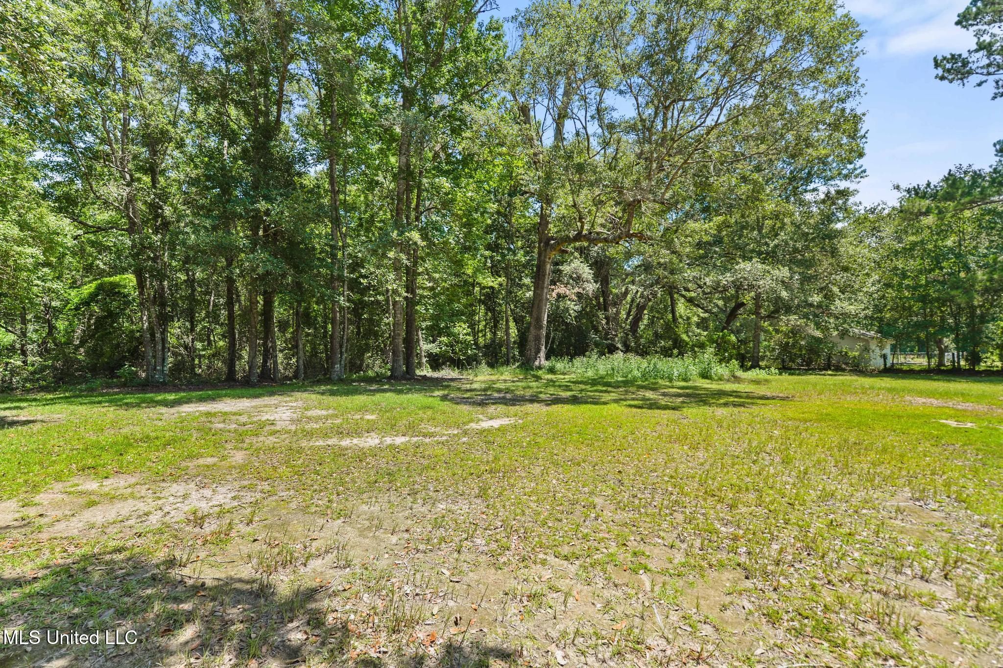 3917 Wildwood Road Moss Point, MS 39562 - Photo 25 of 27 024