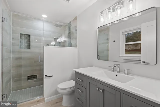 $1,450,000 | 624 Pullman Place, Alexandria, VA 22305