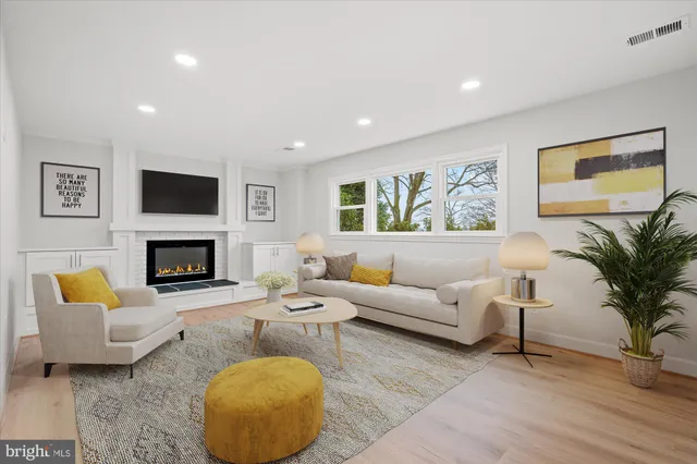 $1,450,000 | 624 Pullman Place, Alexandria, VA 22305