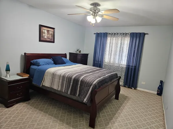 $189,900 | 603 Falcon Drive, Unit 104A, Arlington Heights, IL 60005