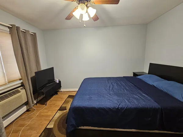$189,900 | 603 Falcon Drive, Unit 104A, Arlington Heights, IL 60005
