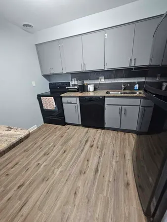 $189,900 | 603 Falcon Drive, Unit 104A, Arlington Heights, IL 60005