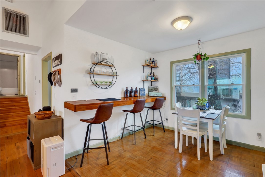 301 6th Avenue St. Simons Island, GA 31522 - Photo 12 of 37 Dining Room