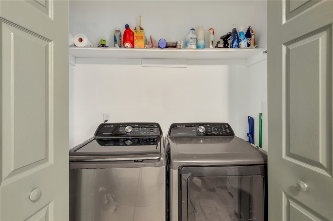 301 6th Avenue St. Simons Island, GA 31522 - Photo 18 of 37 Washer/dryer