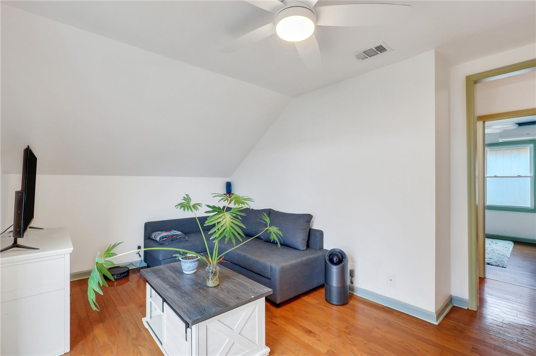 301 6th Avenue St. Simons Island, GA 31522 - Photo 31 of 37 Bedrom 3