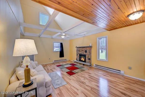 $264,900 | 174 Bull Run, Long Pond, PA 18334