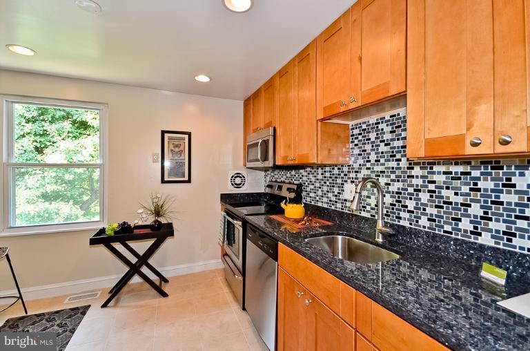 9301 Friar Road Fort Washington, MD 20744 - Photo 11 of 30 Kitchen