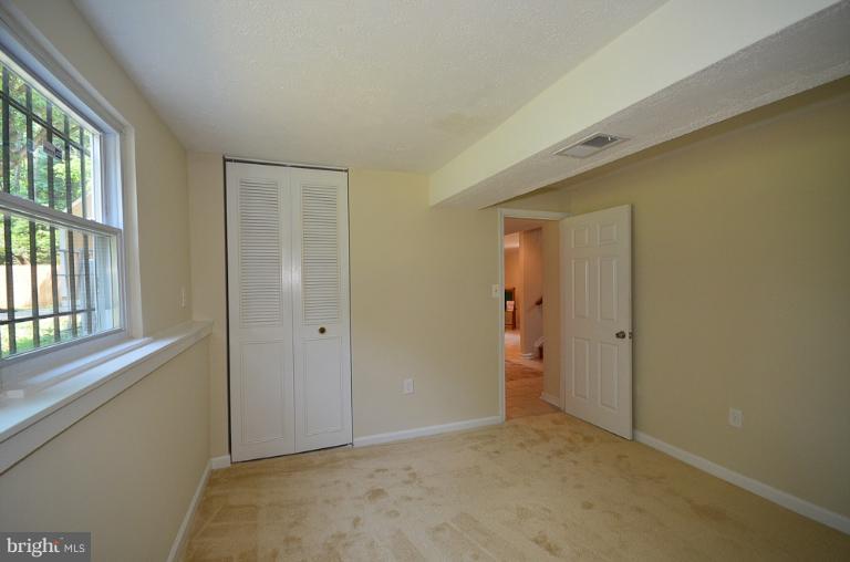 9301 Friar Road Fort Washington, MD 20744 - Photo 3 of 30 Bedroom