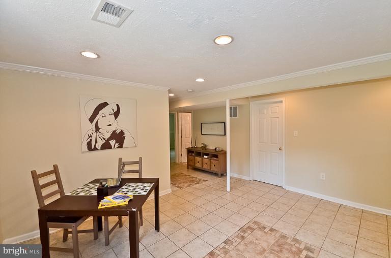 9301 Friar Road Fort Washington, MD 20744 - Photo 23 of 30 Family Room