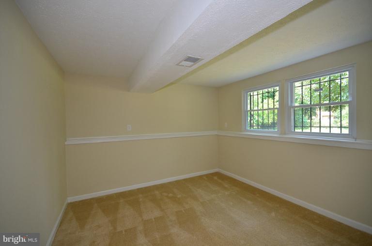 9301 Friar Road Fort Washington, MD 20744 - Photo 10 of 30 Bedroom