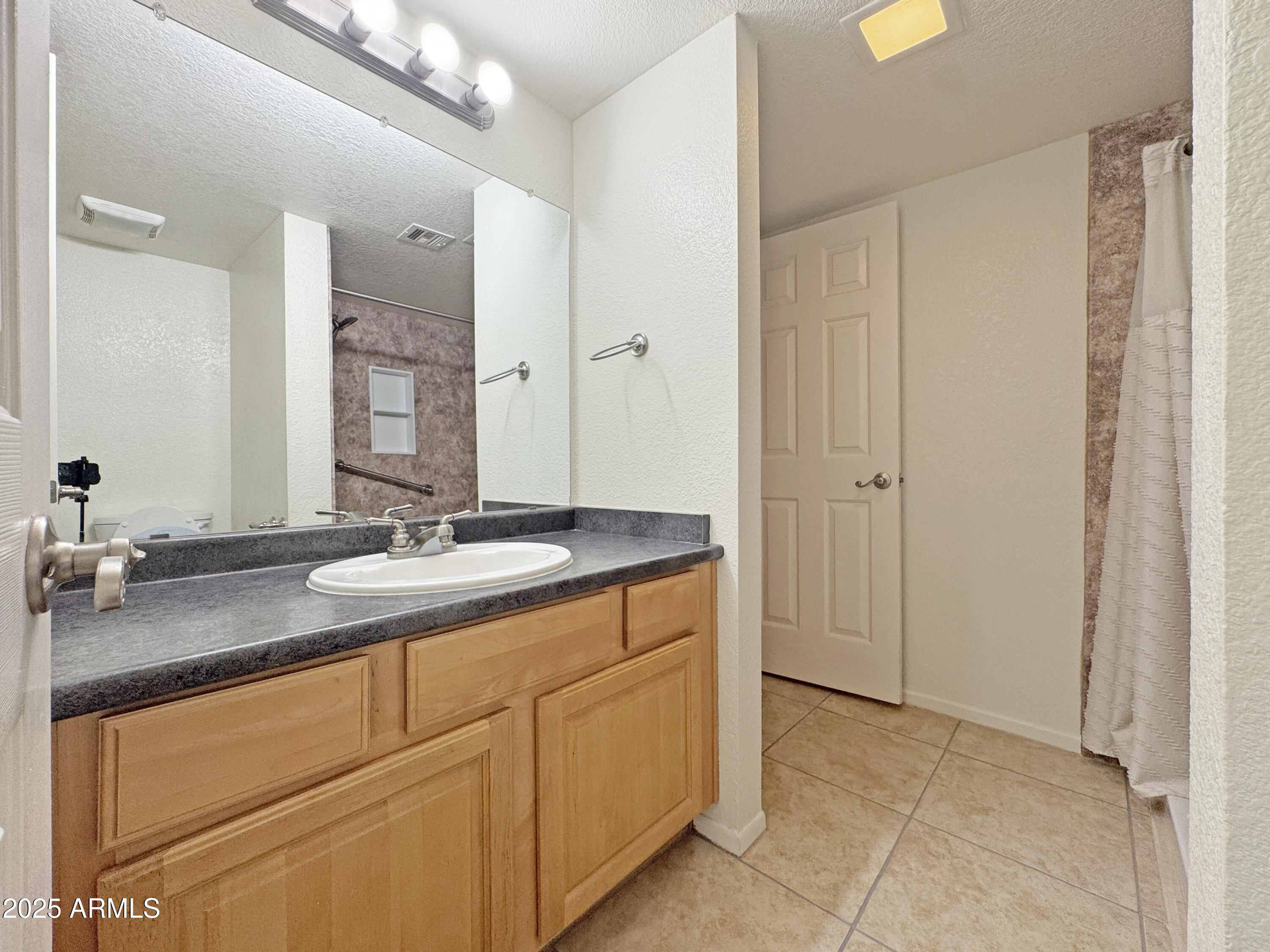 1340 North Recker Road, Unit 109 Mesa, AZ 85205 - Photo 6 of 12 bath