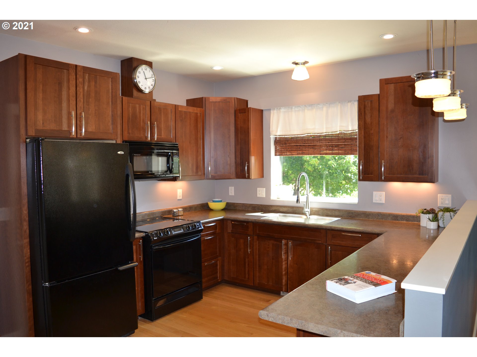 80339 Old Lorane Road Eugene, OR 97405 - Photo 14 of 32 Gallery Image 14