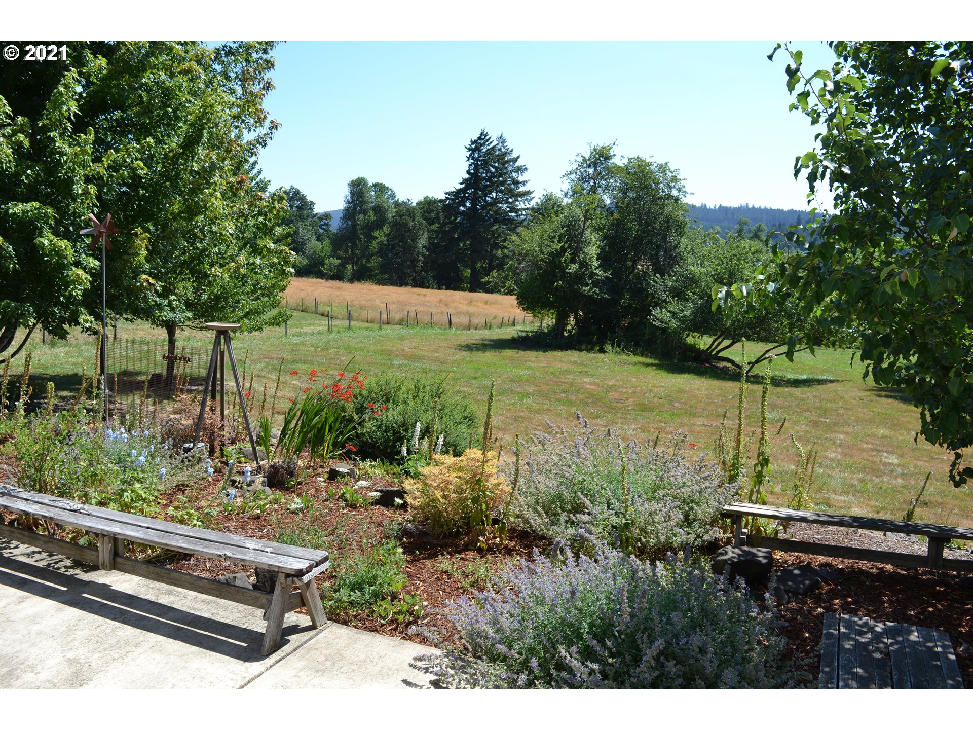 80339 Old Lorane Road Eugene, OR 97405 - Photo 5 of 32 Gallery Image 5