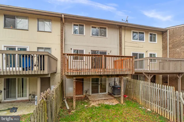 $2,700 | 9419 Horizon Run Road, Unit 10C, Gaithersburg, MD 20886