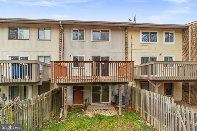 $2,700 | 9419 Horizon Run Road, Unit 10C, Gaithersburg, MD 20886