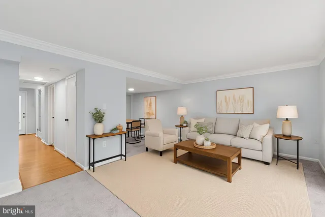 $2,700 | 9419 Horizon Run Road, Unit 10C, Gaithersburg, MD 20886