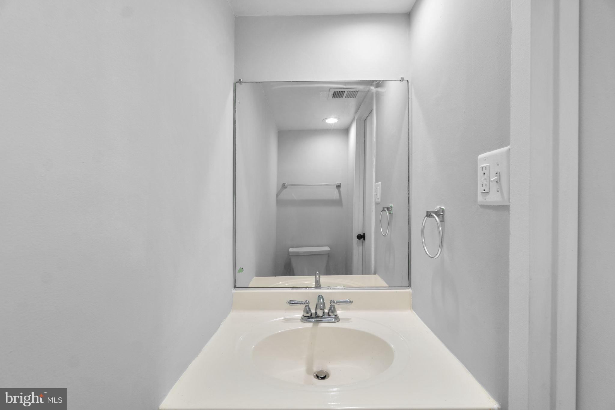 9419 Horizon Run Road, Unit 10C Gaithersburg, MD 20886 - Photo 9 of 30