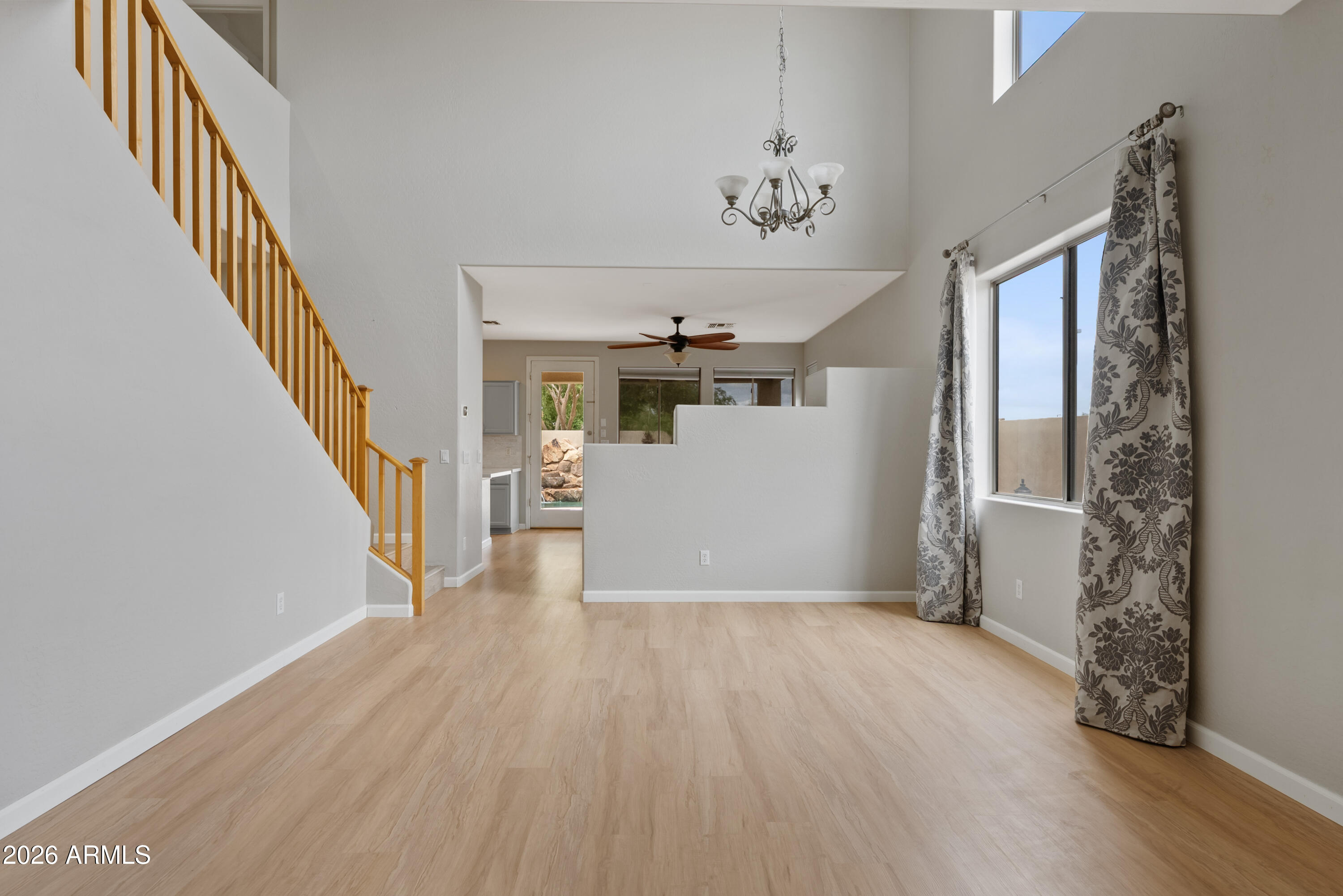 6280 South Sinova Court Gilbert, AZ 85298 - Photo 10 of 58 Living room