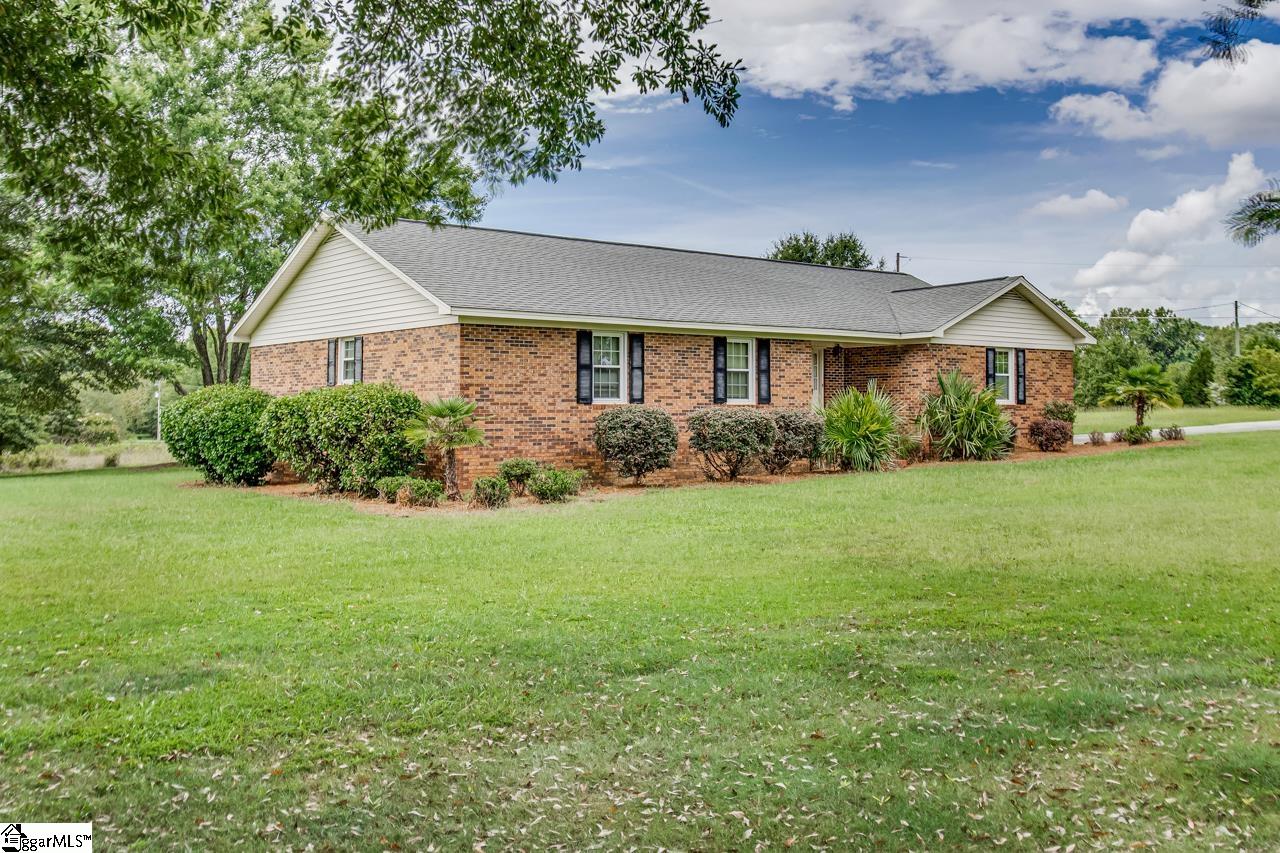 1222 Cain Road Laurens, SC 29360 - Photo 1 of 26 Gallery Image 1