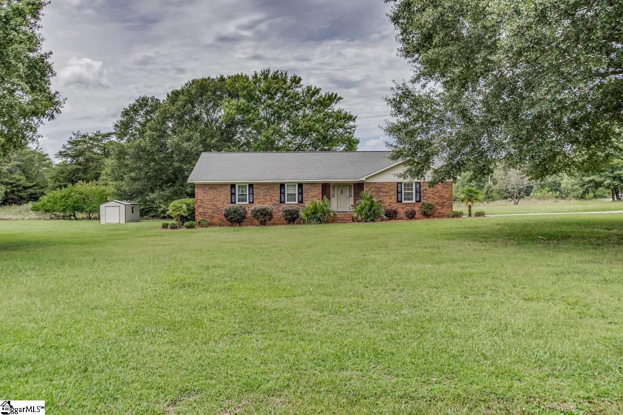 1222 Cain Road Laurens, SC 29360 - Photo 3 of 26 Gallery Image 3