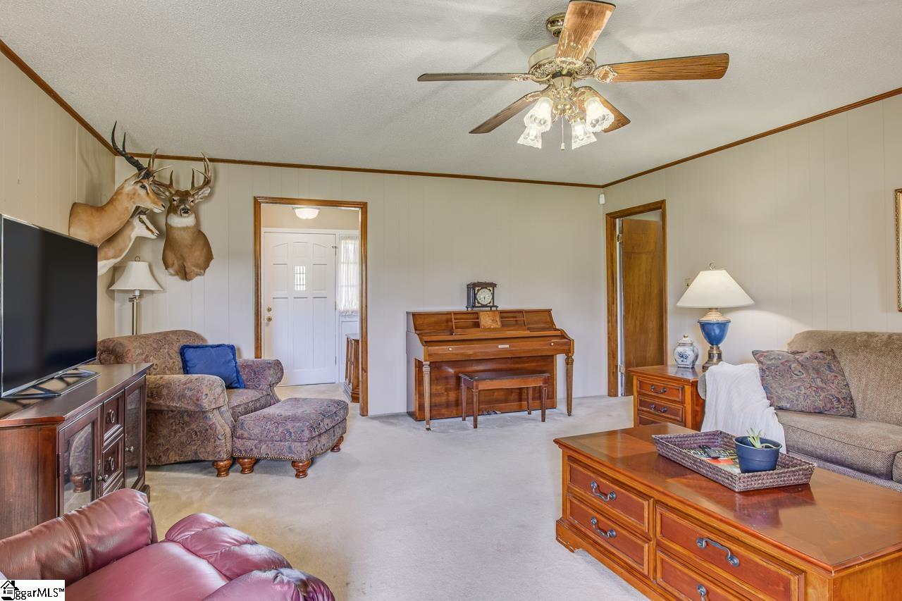 1222 Cain Road Laurens, SC 29360 - Photo 5 of 26 Gallery Image 5
