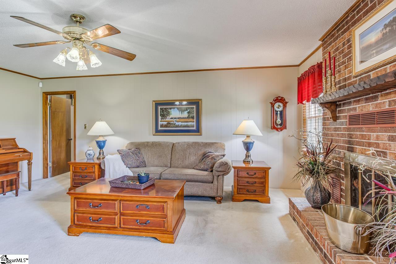1222 Cain Road Laurens, SC 29360 - Photo 6 of 26 Gallery Image 6