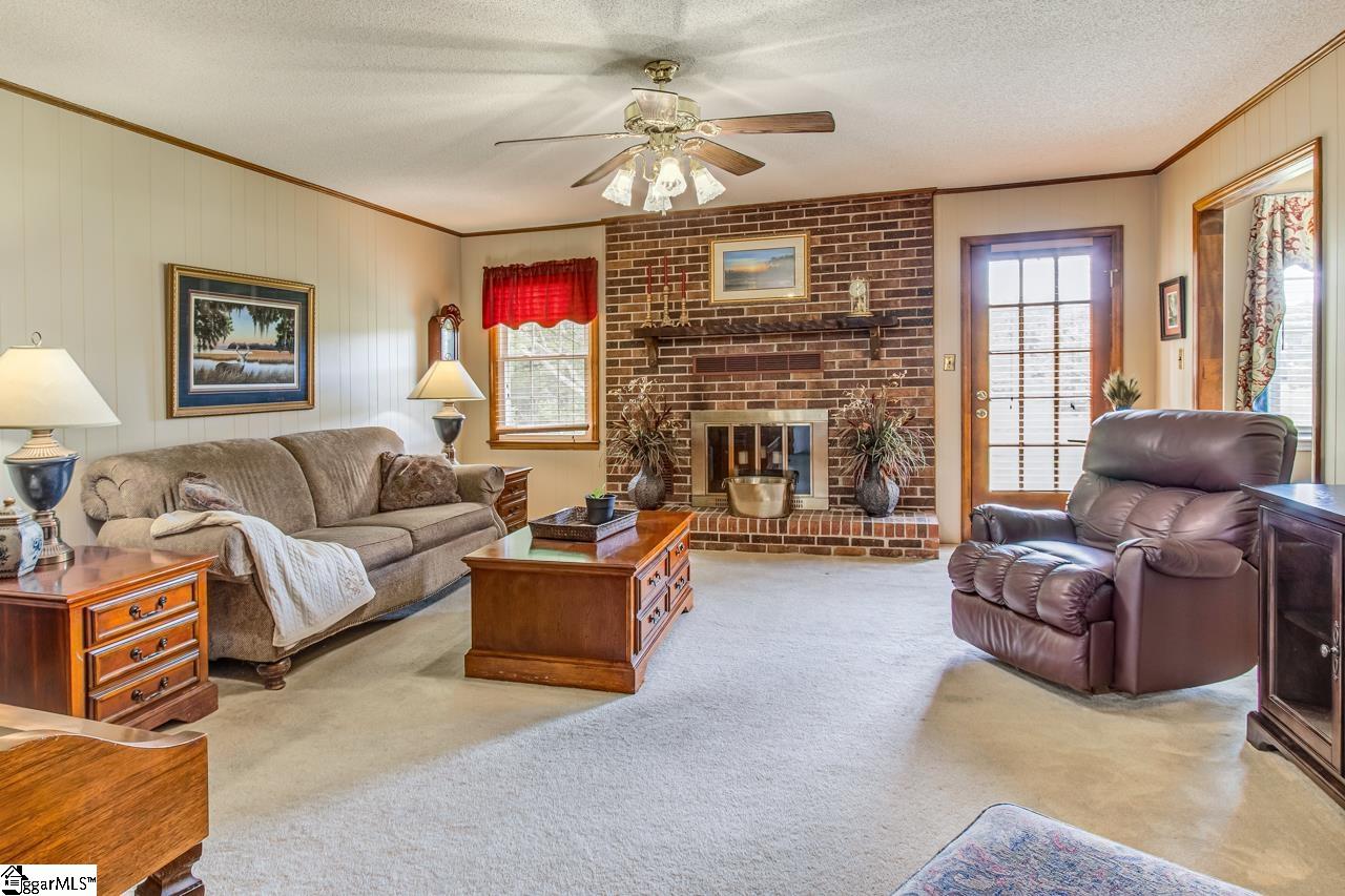 1222 Cain Road Laurens, SC 29360 - Photo 7 of 26 Gallery Image 7