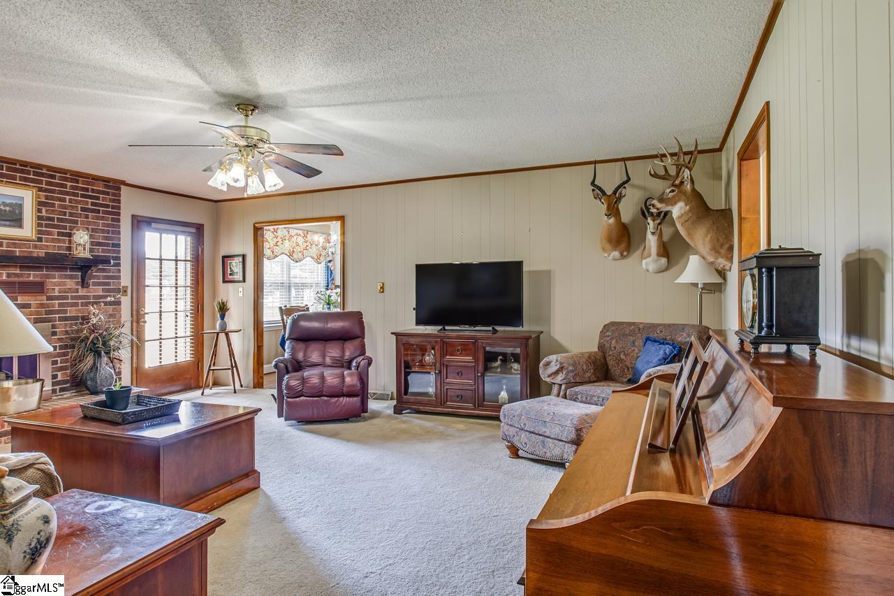 1222 Cain Road Laurens, SC 29360 - Photo 8 of 26 Gallery Image 8