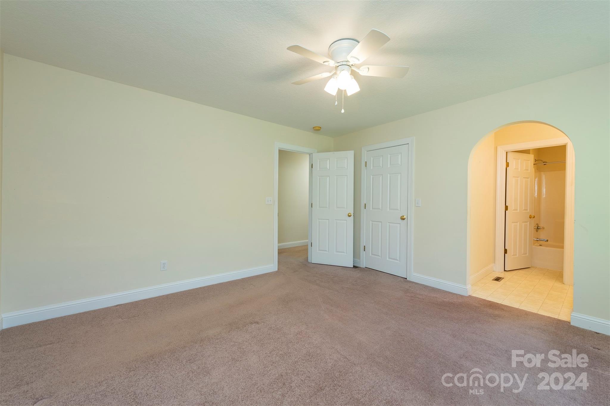379 Buckeye Cove Road Swannanoa, NC 28778 - Photo 15 of 31 an empty room with a bathroom