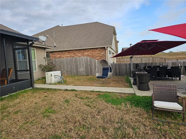 $2,600 | 317 East Lake Drive, Slidell, LA 70461