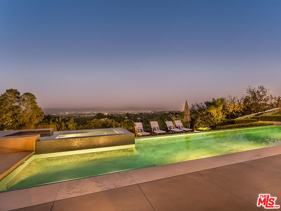 6005 Annie Oakley Road Hidden Hills, CA 91302 - Photo 26 of 31