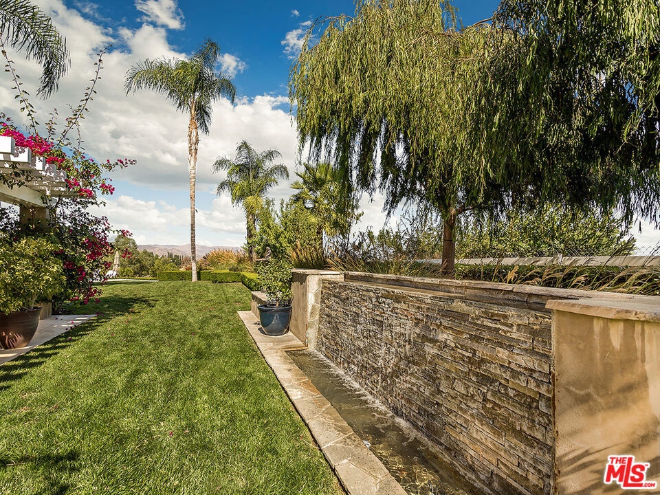 6005 Annie Oakley Road Hidden Hills, CA 91302 - Photo 28 of 31