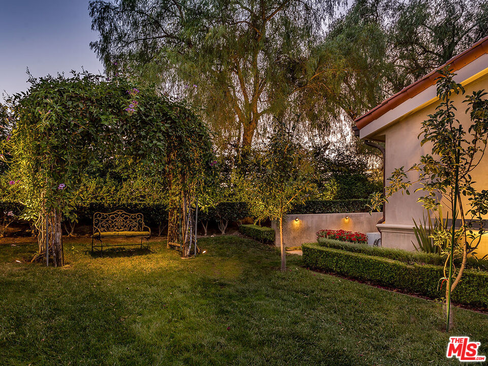 6005 Annie Oakley Road Hidden Hills, CA 91302 - Photo 30 of 31