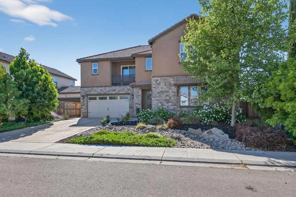 $757,000 | 638 Mesa Drive, Madera, CA 93636