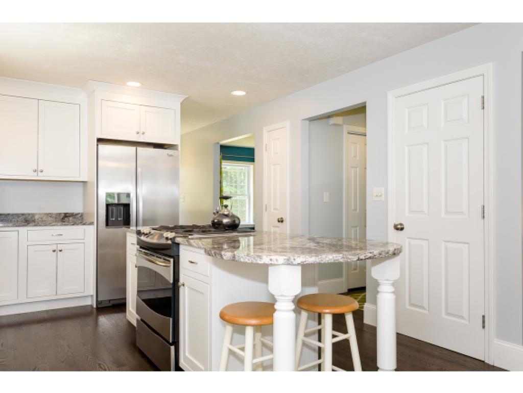 7 Oaklands Road Exeter, NH 03833 - Photo 12 of 36