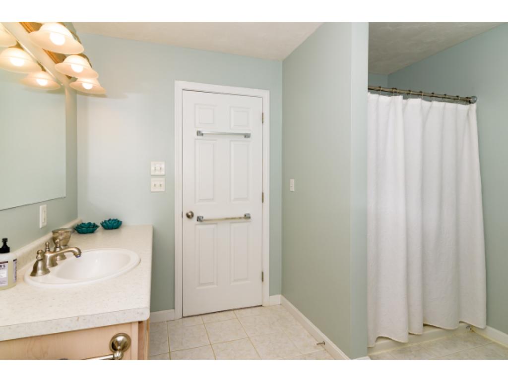 7 Oaklands Road Exeter, NH 03833 - Photo 22 of 36
