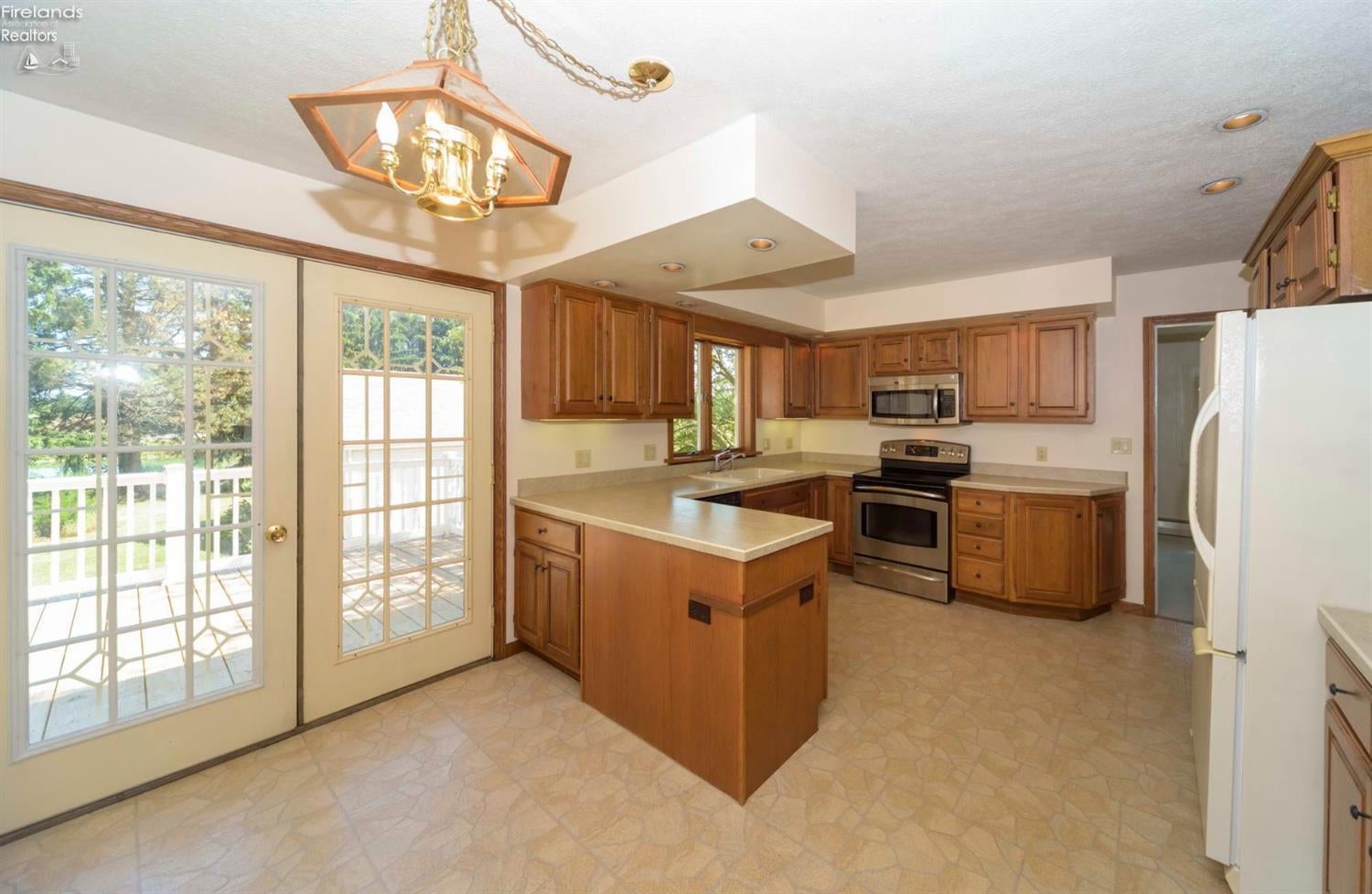 11807 Strecker Road West Bellevue, OH 44811 - Photo 38 of 54 Gallery Image 38