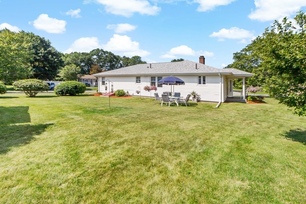 543 Kaufman Road Somerset, MA 02726 - Photo 4 of 32