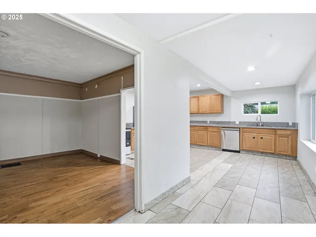 $750,000 | 3524 Southeast 119th Avenue, Portland, OR 97266