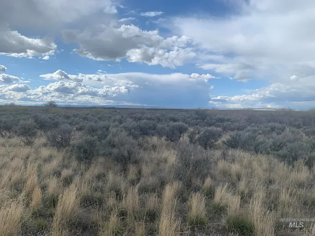 $99,000 | 560 East U.S. Highway 26, Shoshone, ID 83352