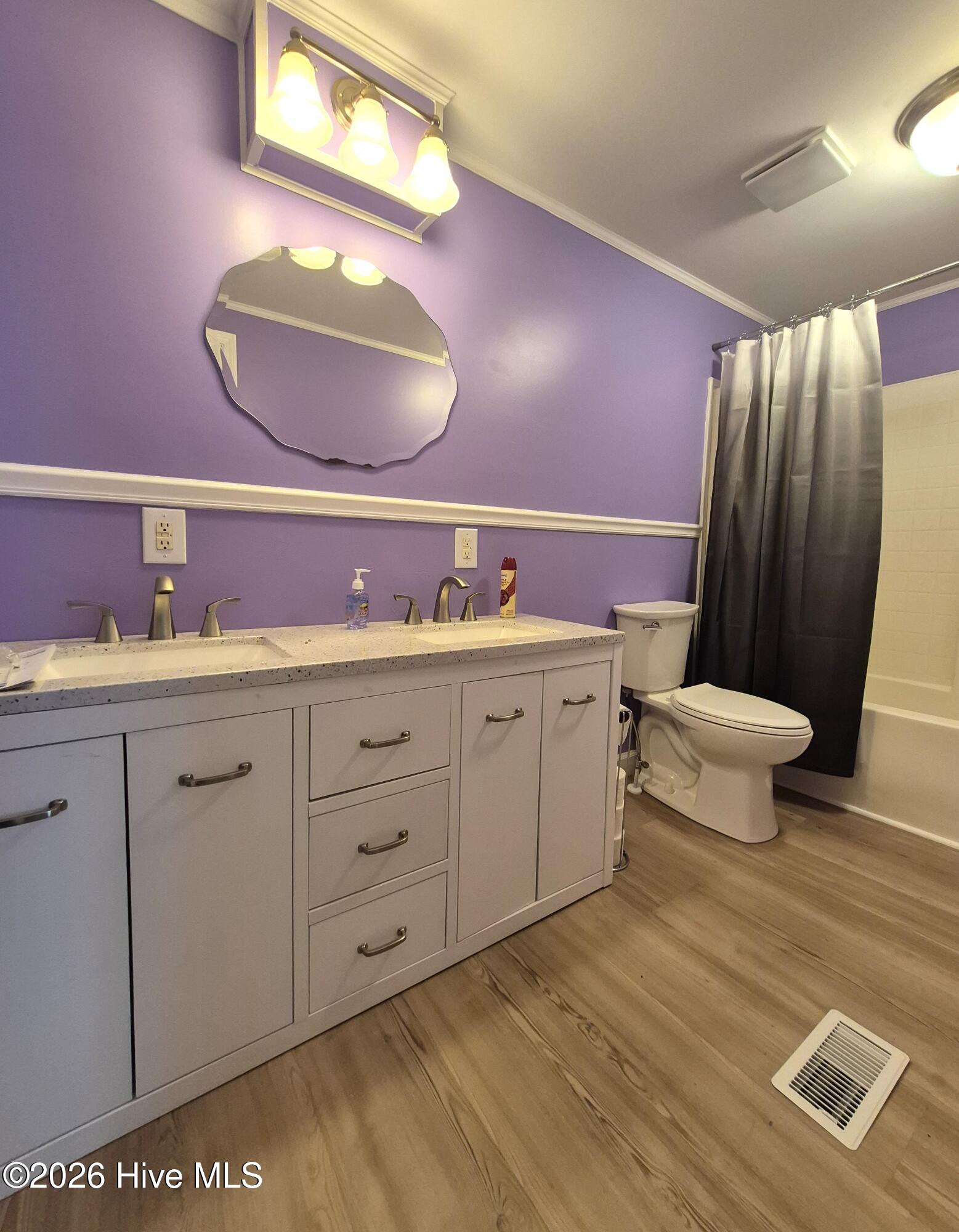 2735 Wilmar Road Vanceboro, NC 28586 - Photo 25 of 34 Hall bath