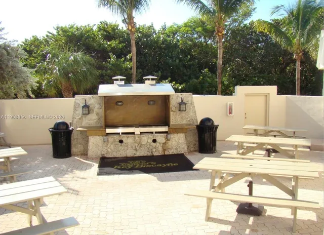 $5,500 | 1111 Crandon Boulevard, Unit A706, Key Biscayne, FL 33149