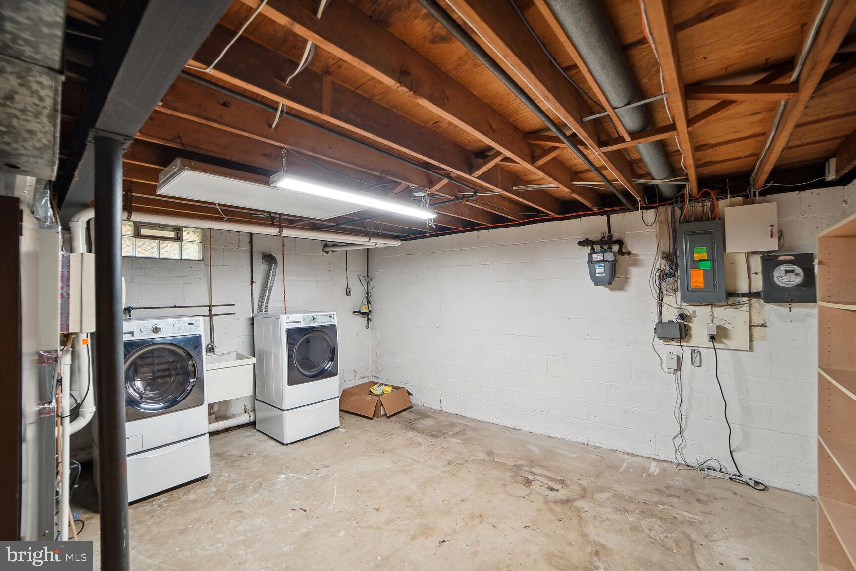 2551 North Farm Road Ellicott City, MD 21042 - Photo 25 of 31 Front Load Washer * Dryer