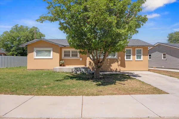 $135,000 | 208 Flint Drive, Levelland, TX 79336