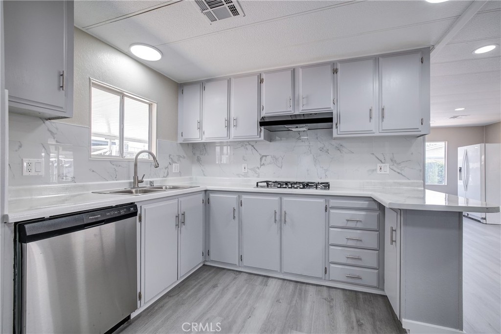 3700 Buchanan Street, Unit 58 Corona, CA 92503 - Photo 19 of 37