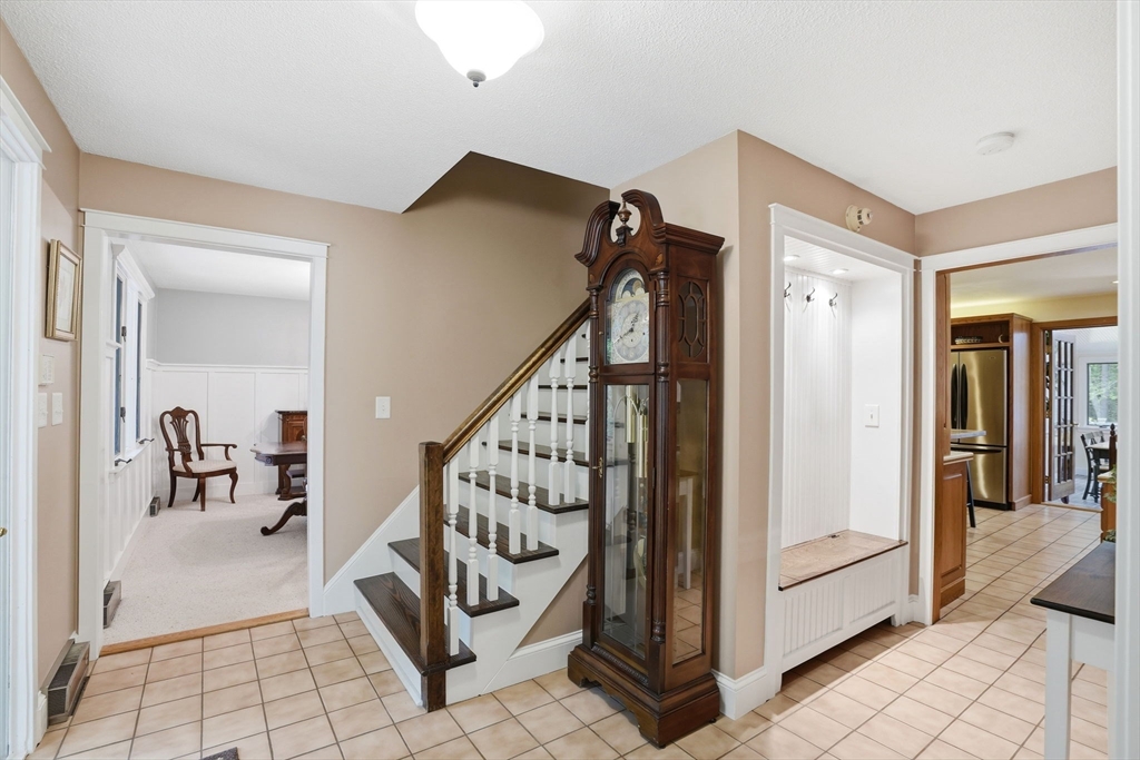 27 Bennett Road Rochester, MA 02770 - Photo 22 of 41