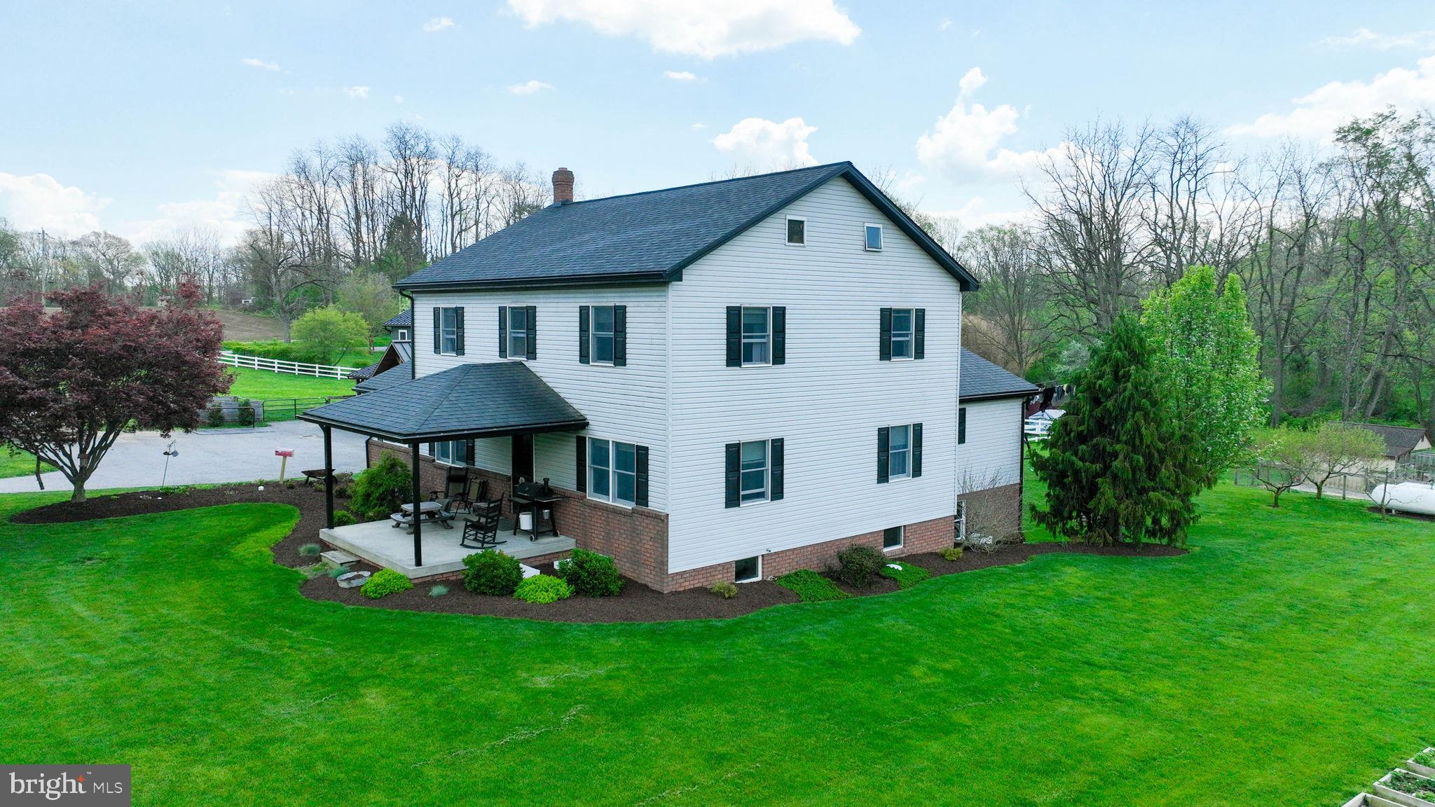 480 Jacobs Road Narvon, PA 17555 - Photo 5 of 90 Charming home on lush green grounds.