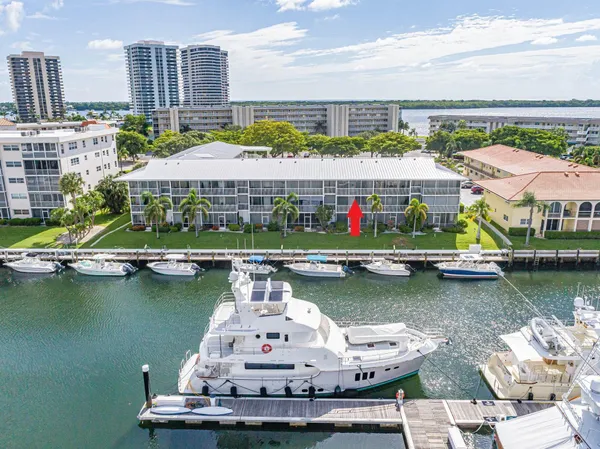 $2,750 | 37 Yacht Club Drive, Unit 310, North Palm Beach, FL 33408